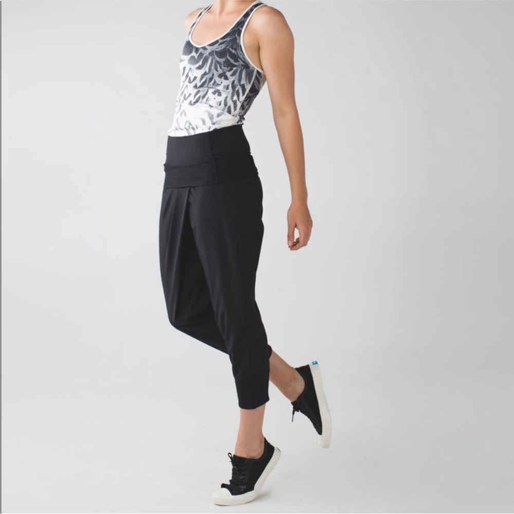 LULULEMON Black Dance To Yoga Pant Size 10 - Picture 1 of 6
